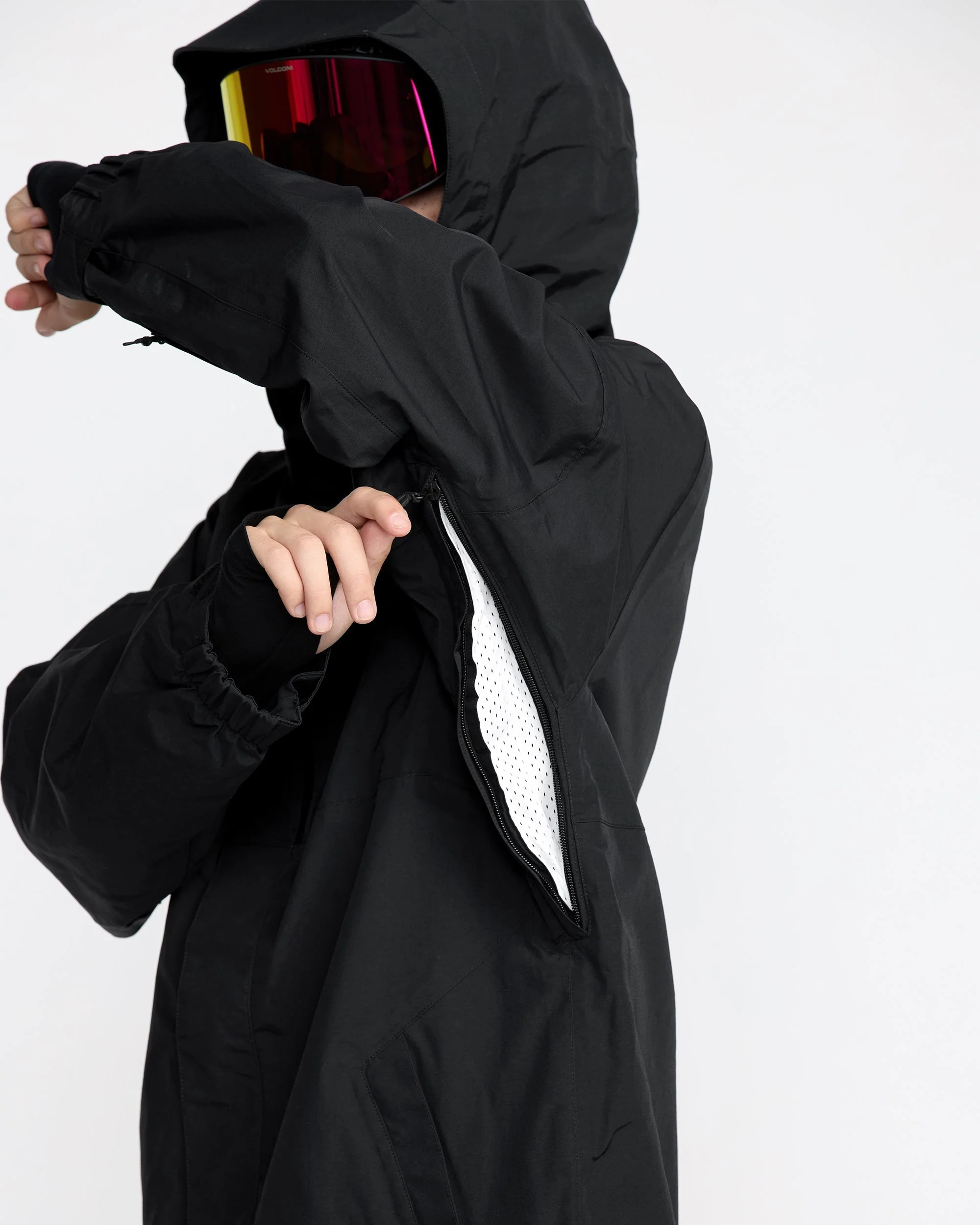 L Gore-Tex Jacket - Image 6