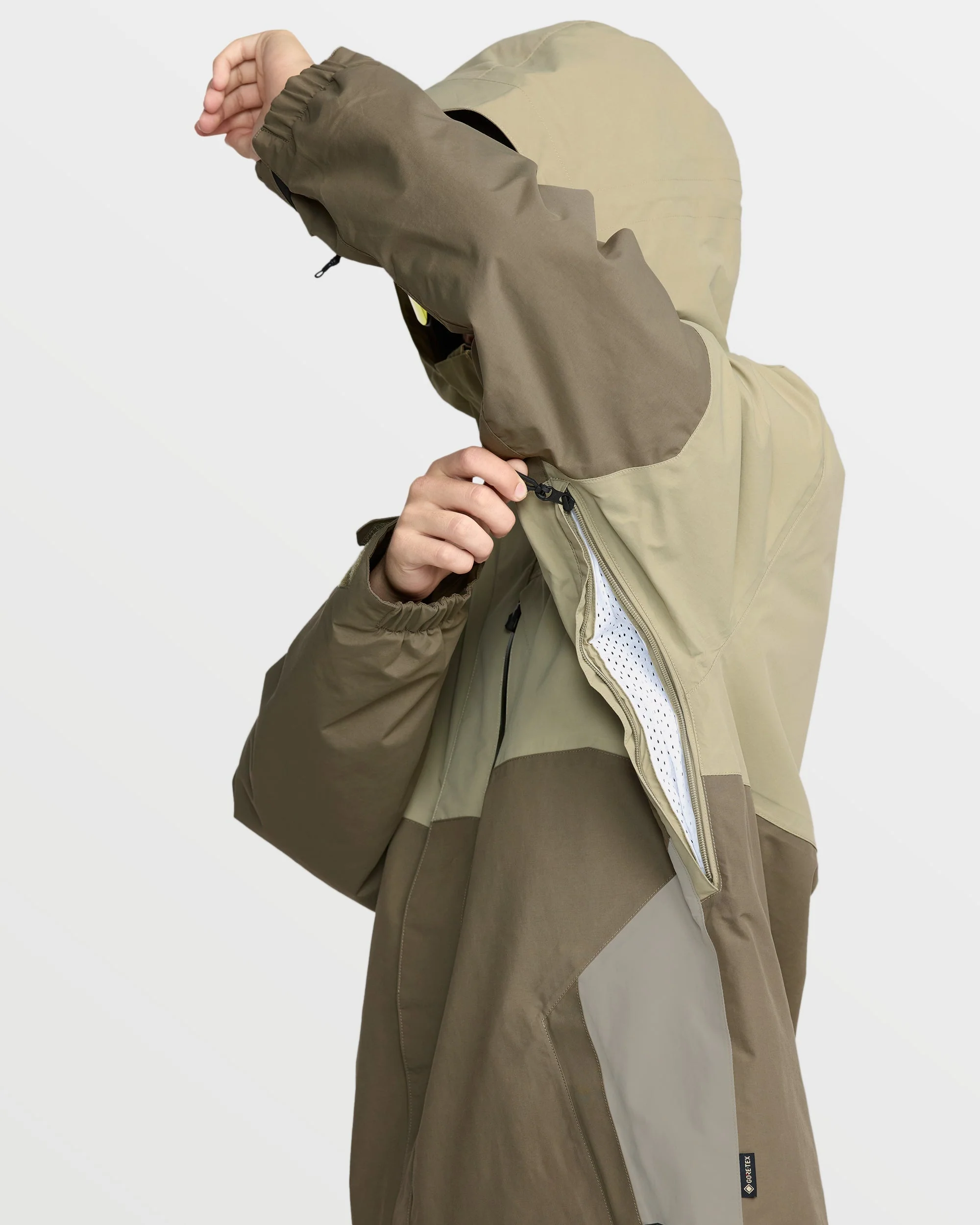 L Insulated Gore-Tex Jacket - Image 13