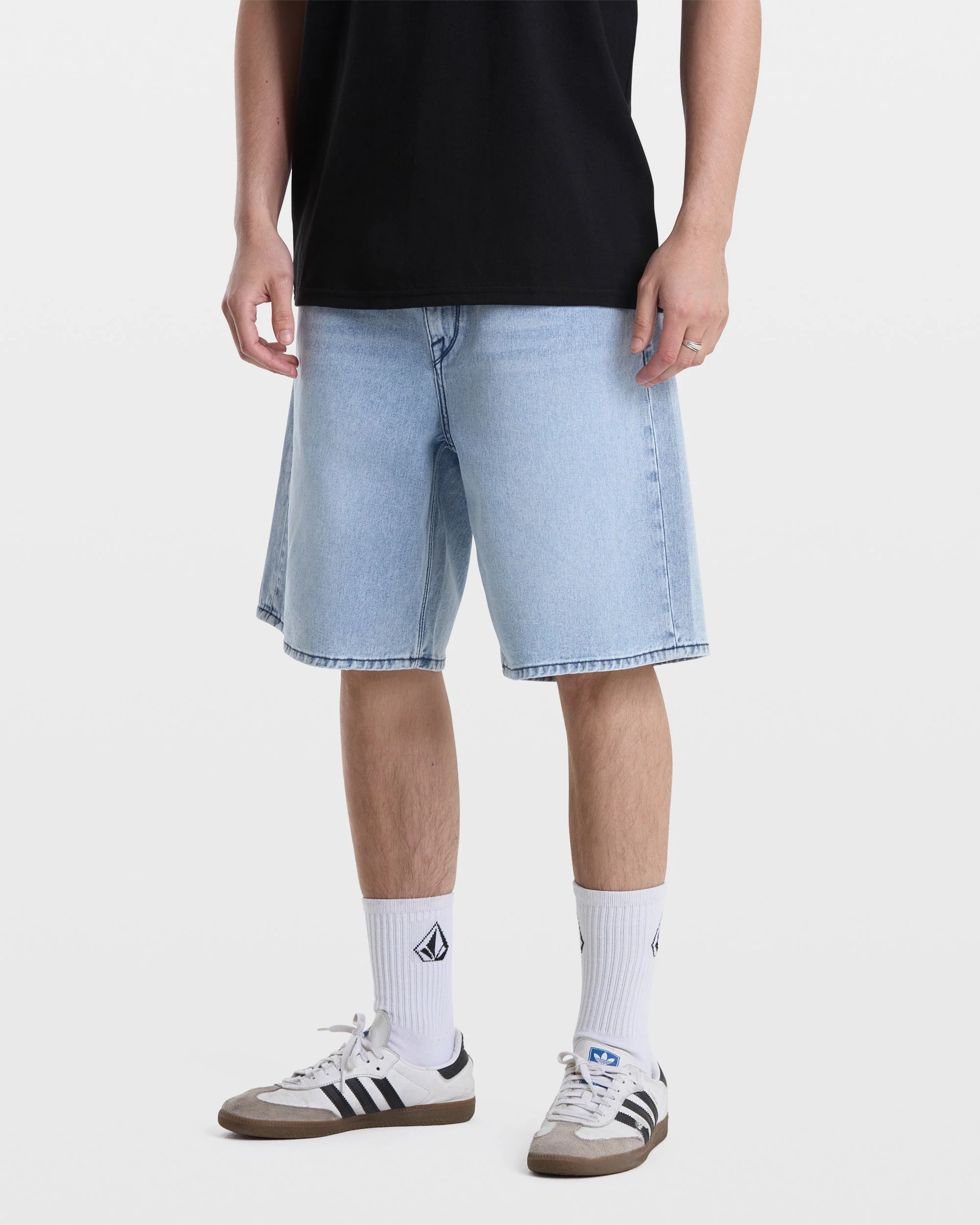 Men's Billow Denim Short 22 - Image 4