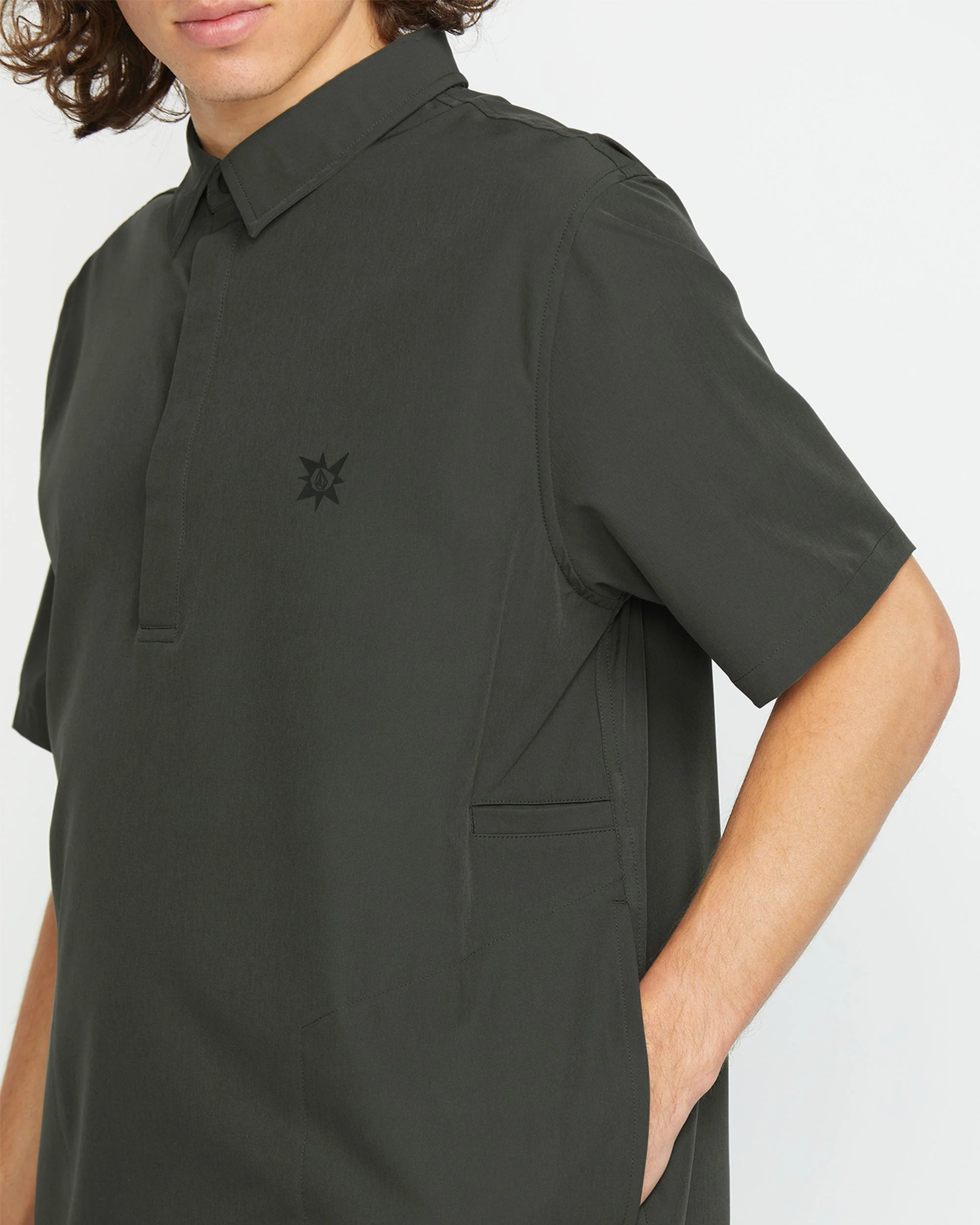 Volcom Japan Men's Sense Popover Short Sleeve Shirt - Image 5