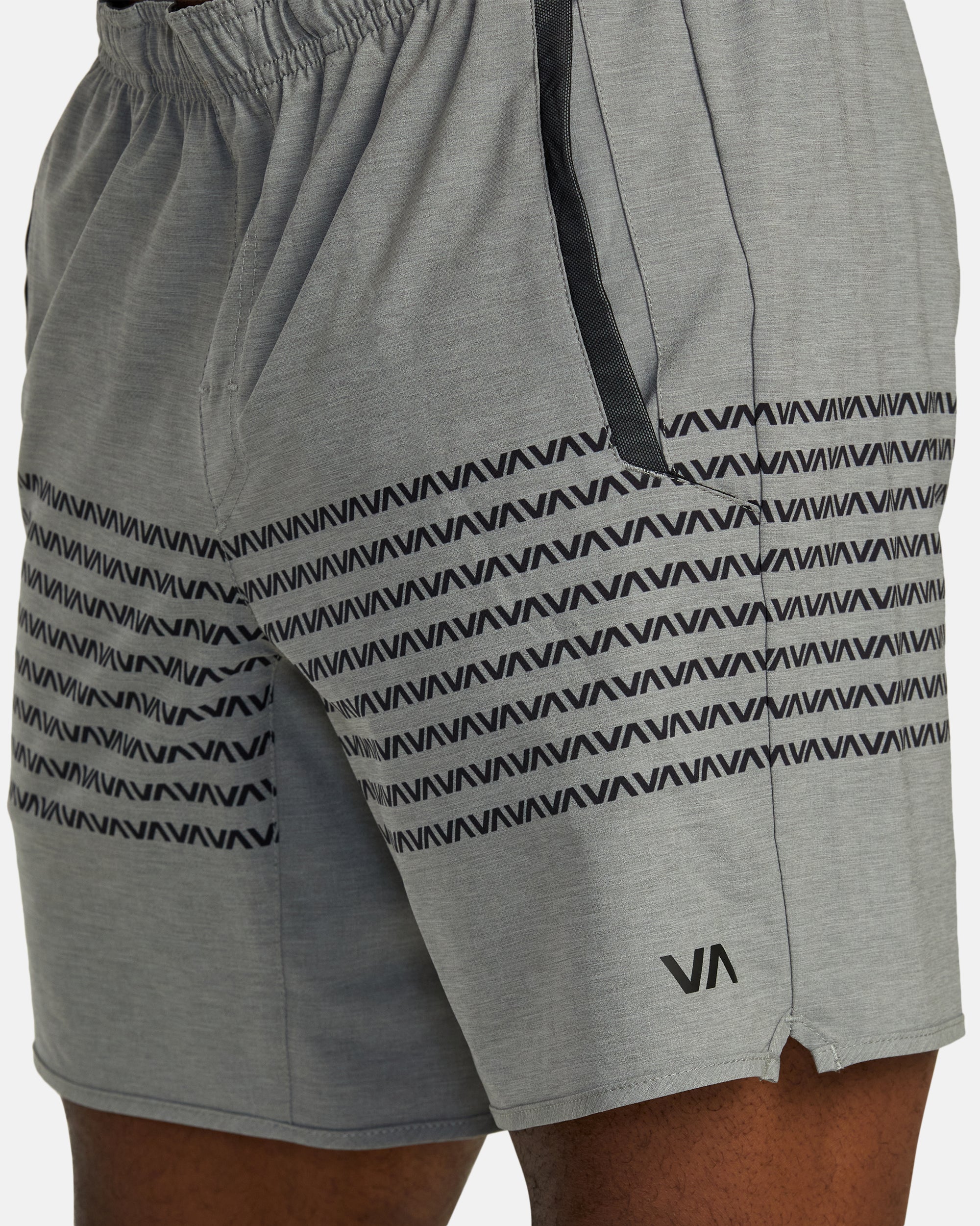 Yogger Stretch 17" Short - Image 6